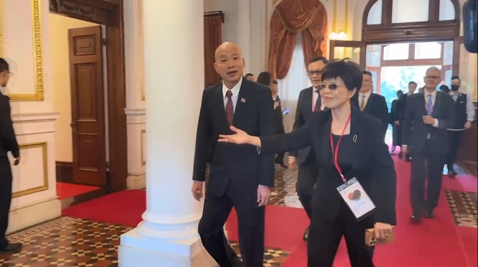 陳玉珍"助理費除罪化"掀議 劉書彬駁"痛罵助理逼撤連署"