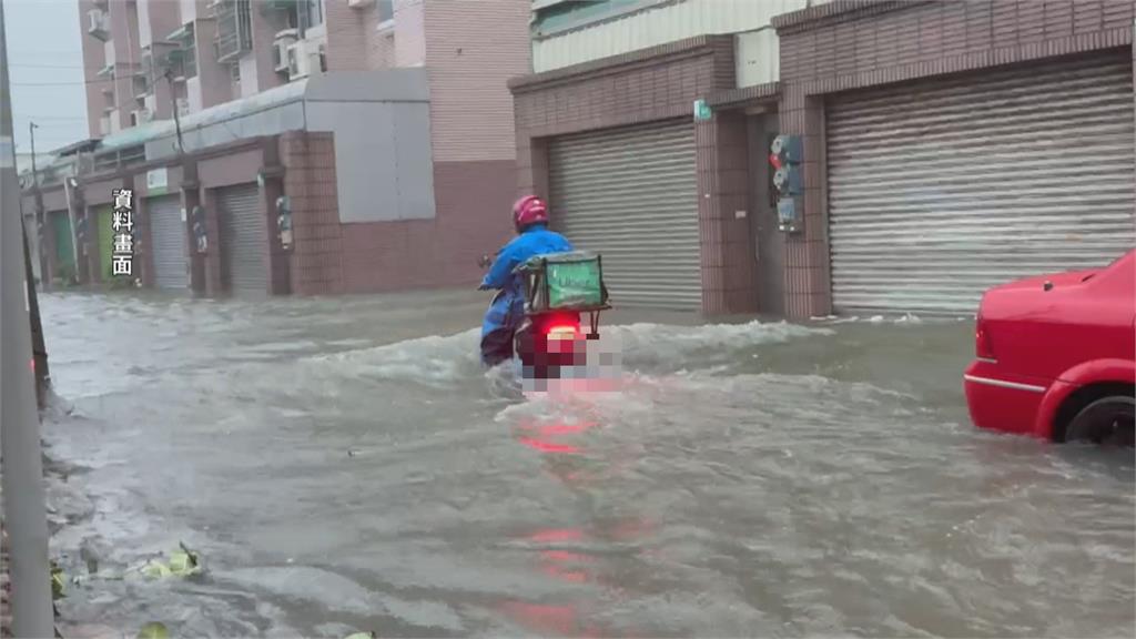 颱風天另類災情 台南淹水沖走、警民拾獲131面車牌