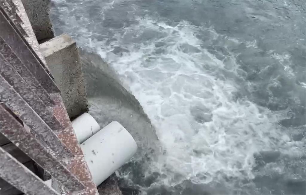 嘉義布袋抽水站遭偷排大量黑水? 里長澄清是底層污泥
