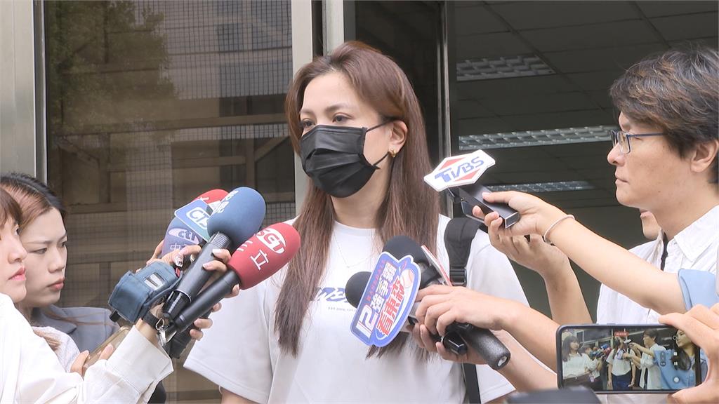 獲縮刑！性騷鍾沛君判刑11月　朱學恒出獄「最新模樣曝光」