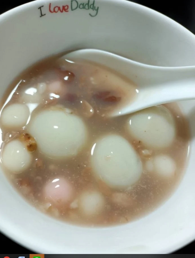 冬至煮湯圓很簡單?她多做1步驟…6分鐘慘變「焦黑恐怖料理」