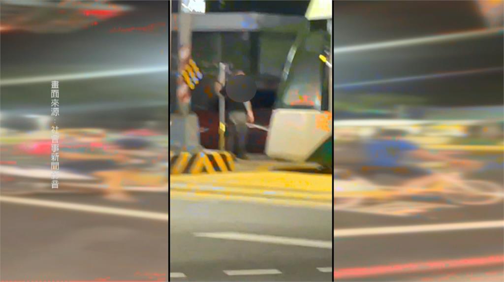 測試帝王條款? 高雄男肉身擋輕軌 被按喇叭也不讓