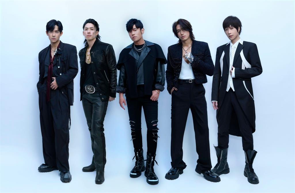 朱孝天遭「除名踢出F4」中國妻幫護航!網不忍曬「1截圖」嗆:太裝了活該