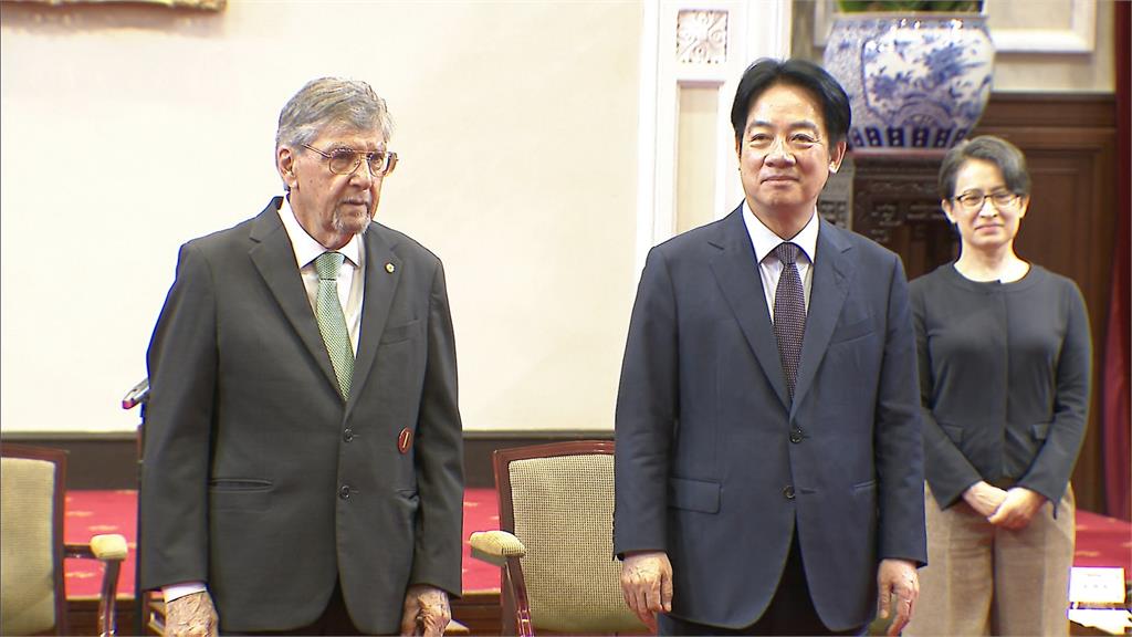 一生奉獻給台灣！　從傳教士變成台美溝通橋梁　彭光理節目高唱"望春風"