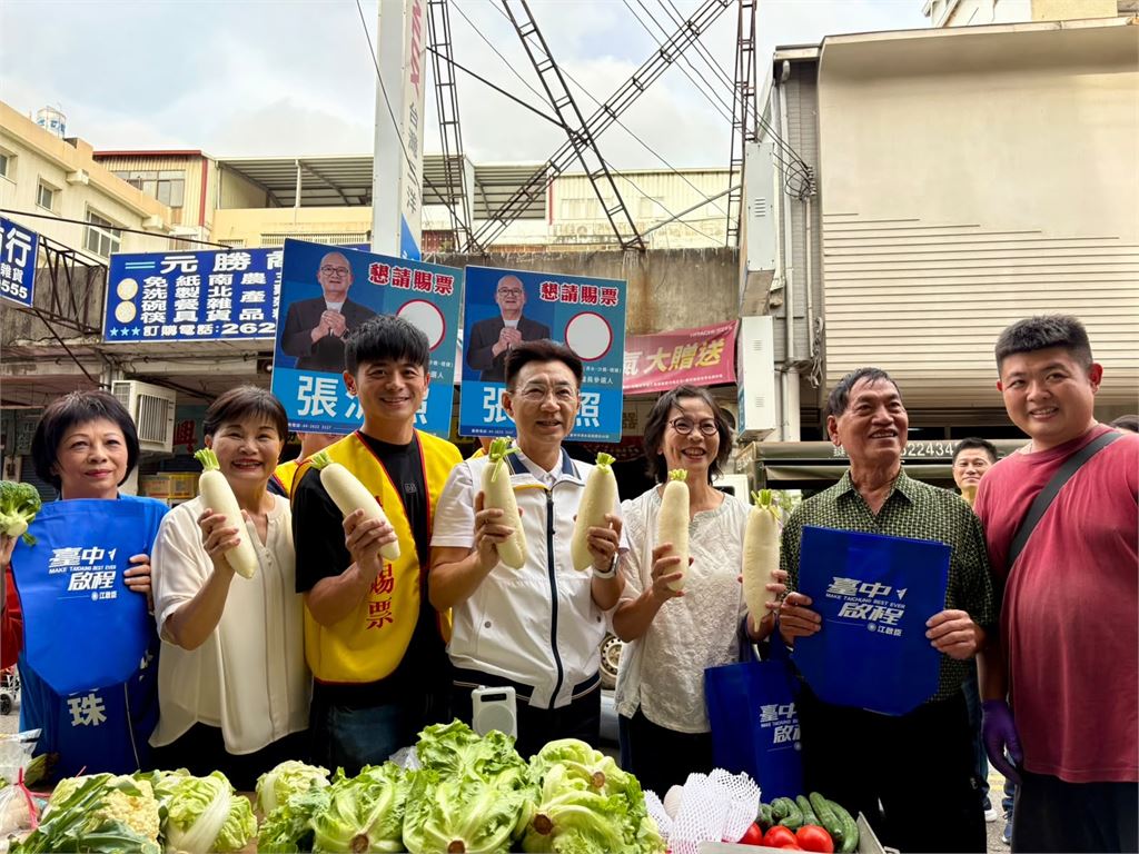 招牌大鼻子成焦點！江啟臣清水市場拜票人氣在進化！市民驚喜問：可否摸鼻子求好運？
