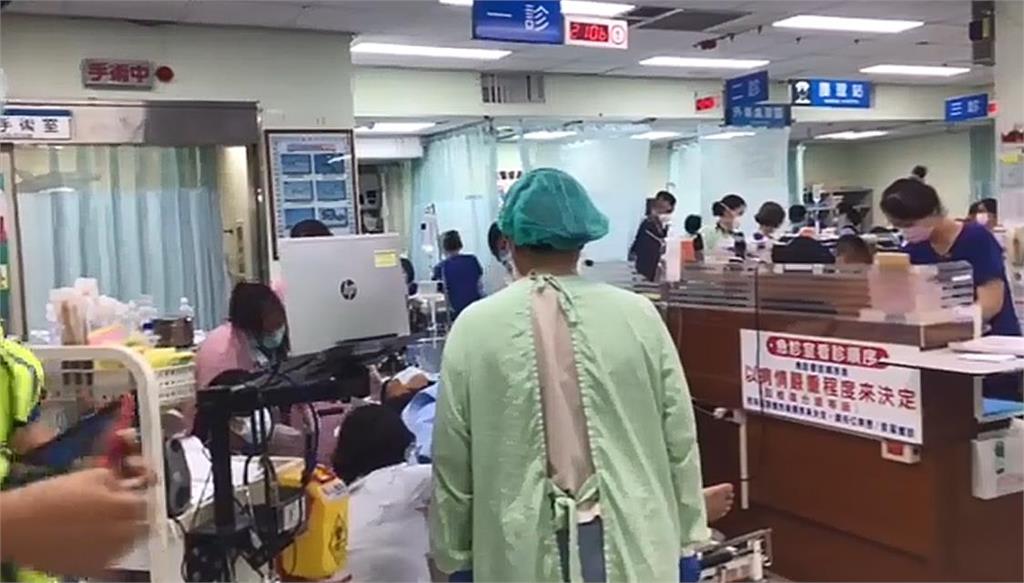 附近都在震！屏東明揚工廠爆炸釀1死96傷「急診室被塞滿」現場畫面曝