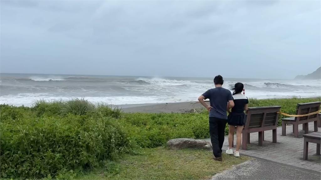 巴威進逼！中部以北、東部防豪大雨　暴風圈估明晨觸陸