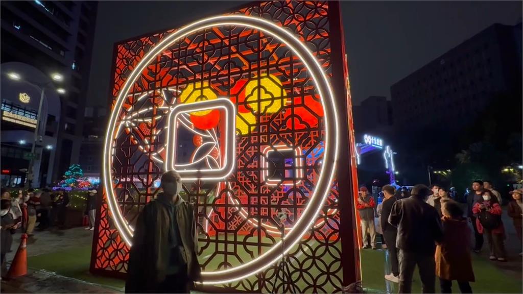 台北燈節開展! 四大展區燈組浪漫燈飾吸民眾觀賞