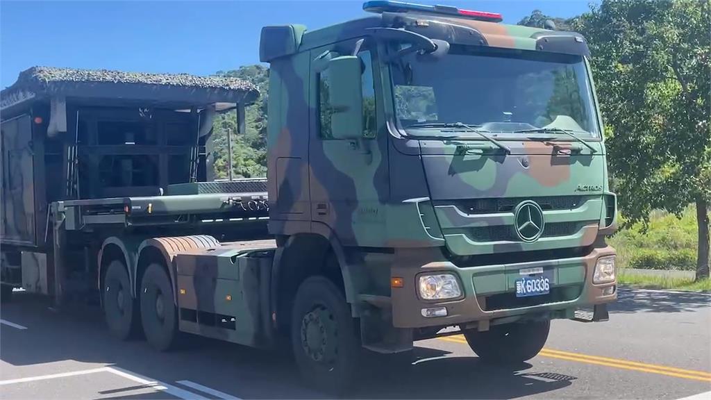 中機擾台創新高 弓三飛彈車開進蘇澳戰備偵巡