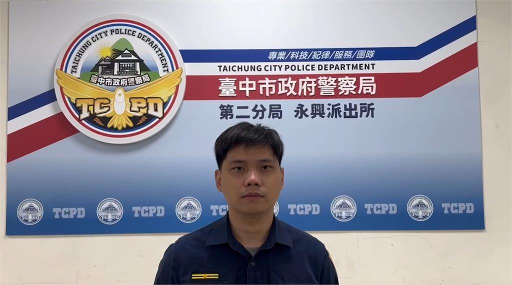 趁甜美女店員忙翻！　 賊＂三度偷瞄＂大膽偷錢包