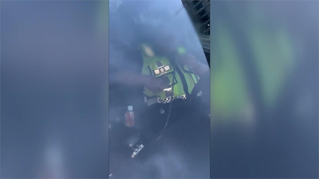 波麗士大人你累了嗎? 國發會前執勤竟在警車上睡翻