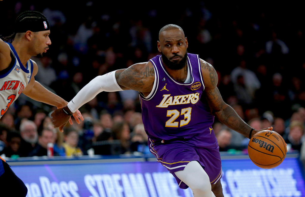 NBA(影)／詹皇決定落腳費城！七六人名人堂傳奇巴克利卻為何不開心？