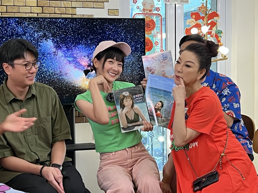 楊繡惠在香港提習俗自嘲是「挽到蒜」!籃籃回「難怪妳遇到白雲」