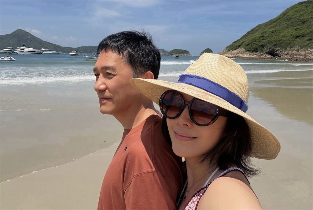 「越南梁朝偉」巧遇本尊！梁朝偉劉嘉玲低調來台 現身GD愛店鬥甜蜜鬥嘴