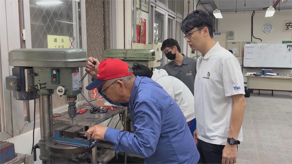 73歲阿公考取機械加工乙級證照　下一站拚國立科大