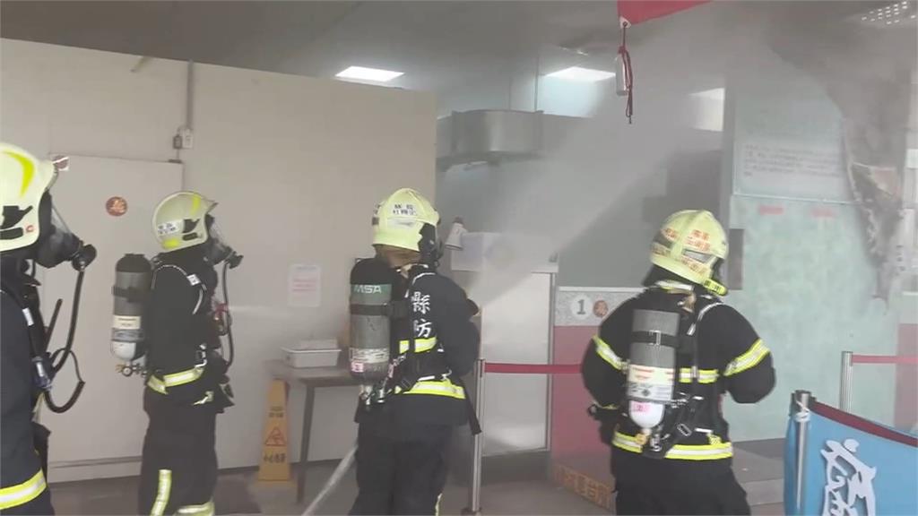 "玉里橋頭臭豆腐"礁溪店火警！全店緊急疏散近60人