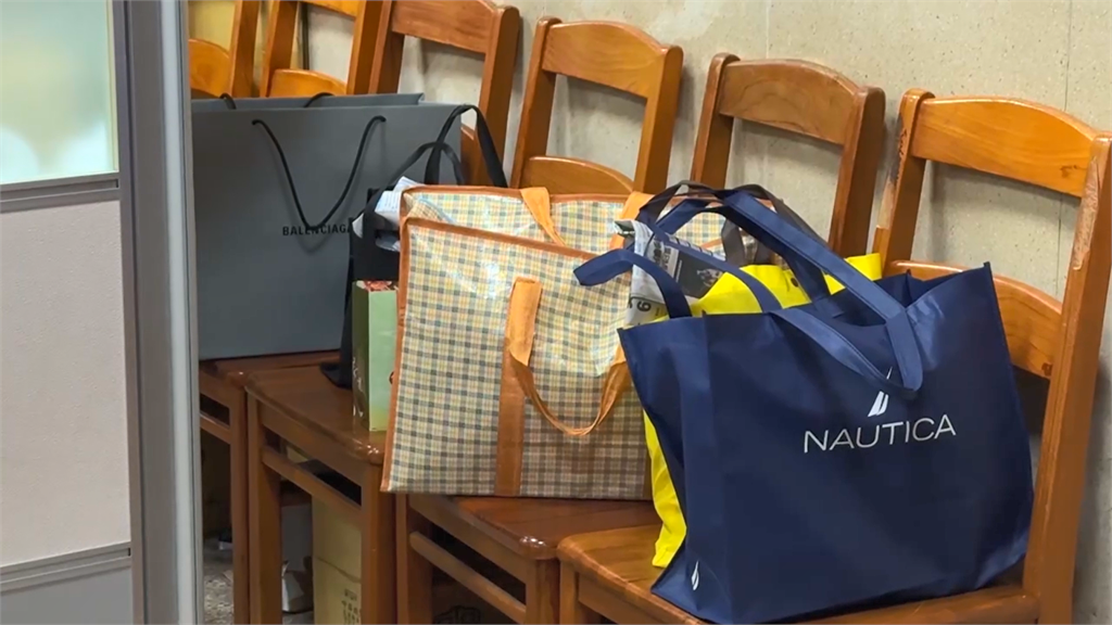 柯文哲宣判/3千萬籌到了!沈慶京司機載6袋錢辦保 嗆「難以信服」判決:將上訴