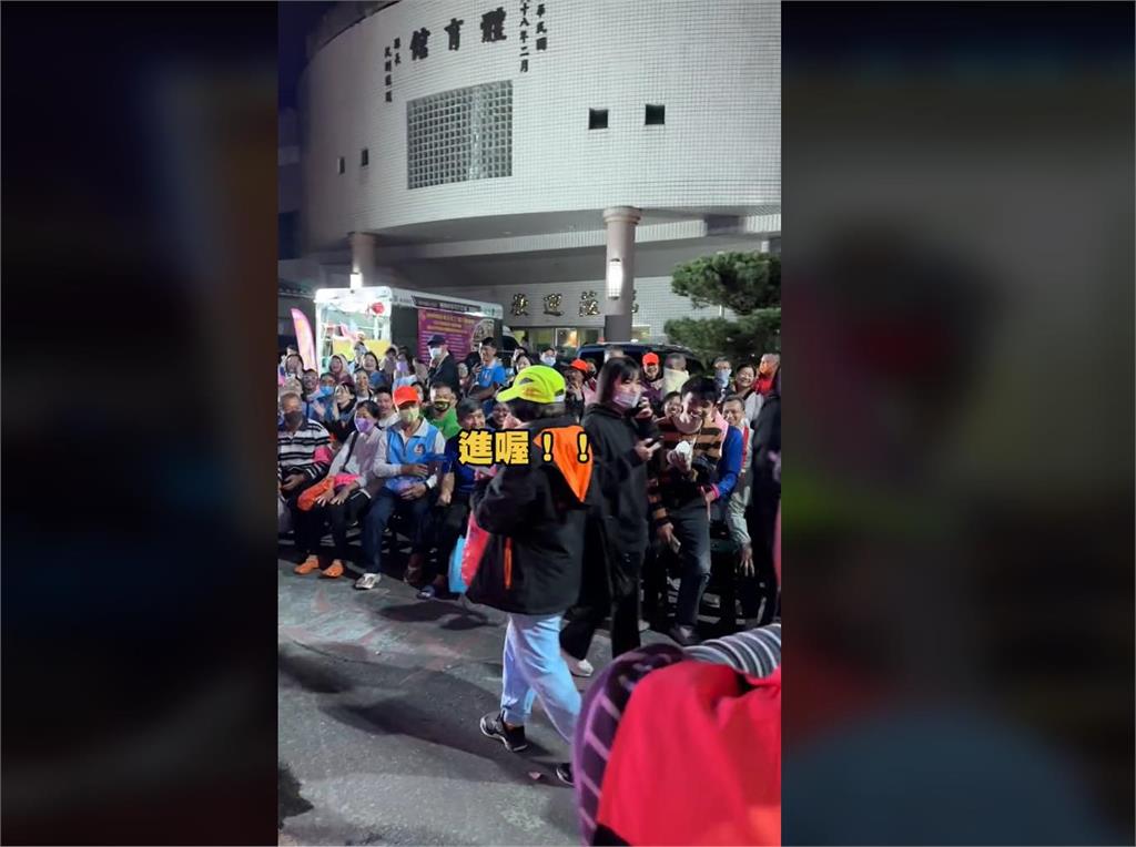 進喔!白沙屯媽祖信徒提供「行動沐浴車」 萬人嗨翻:最歡樂的洗澡