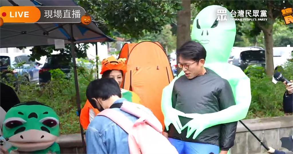 黃國昌萬聖節「當眾被打」現場畫面曝光!本人狂喊「來救我」真相大反轉