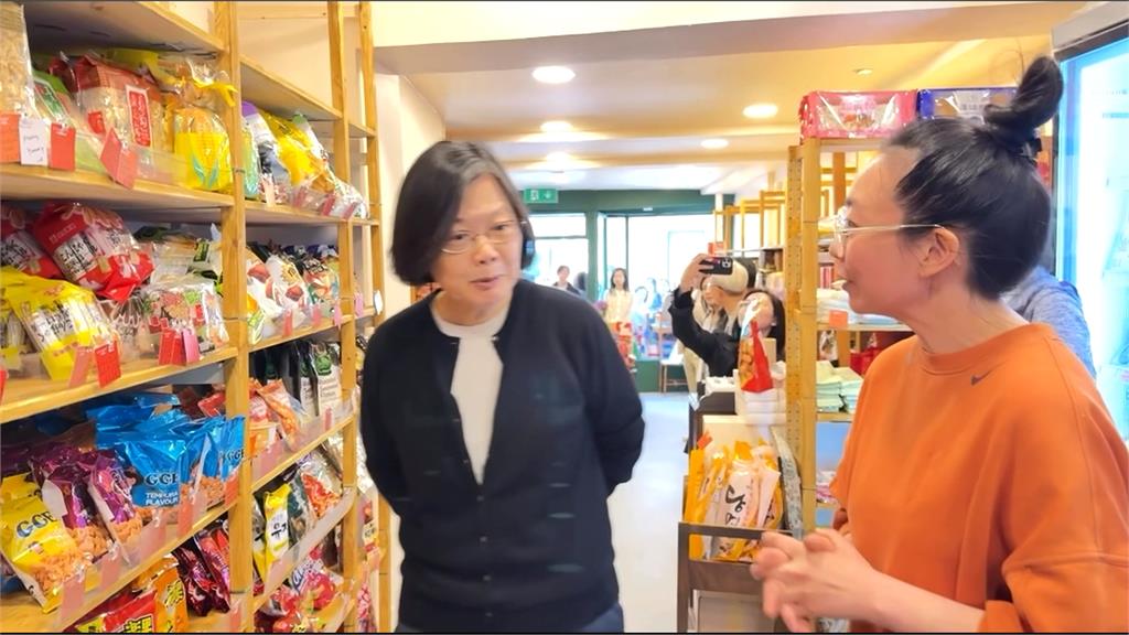 訪英國不忘宣傳台灣味 蔡英文推銷「首選刈包」