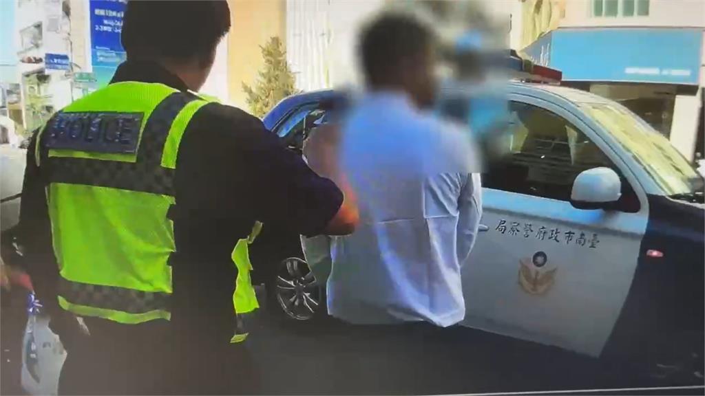 被假檢座騙2次…譚艾珍「郵局領110萬被攔下」關鍵畫面曝!警秒逮車手