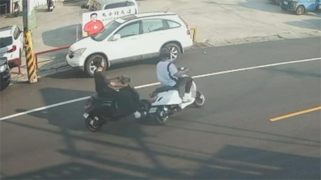 彰化「學長撞學弟」兩車倒地「街上互罵」 兩人皆違規挨罰