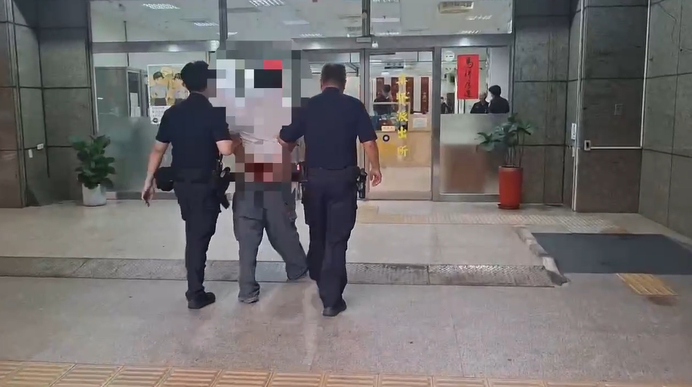 惡狼尾隨高中生　七旬婦救孫　遭暴力毆打　鼻骨斷肝破