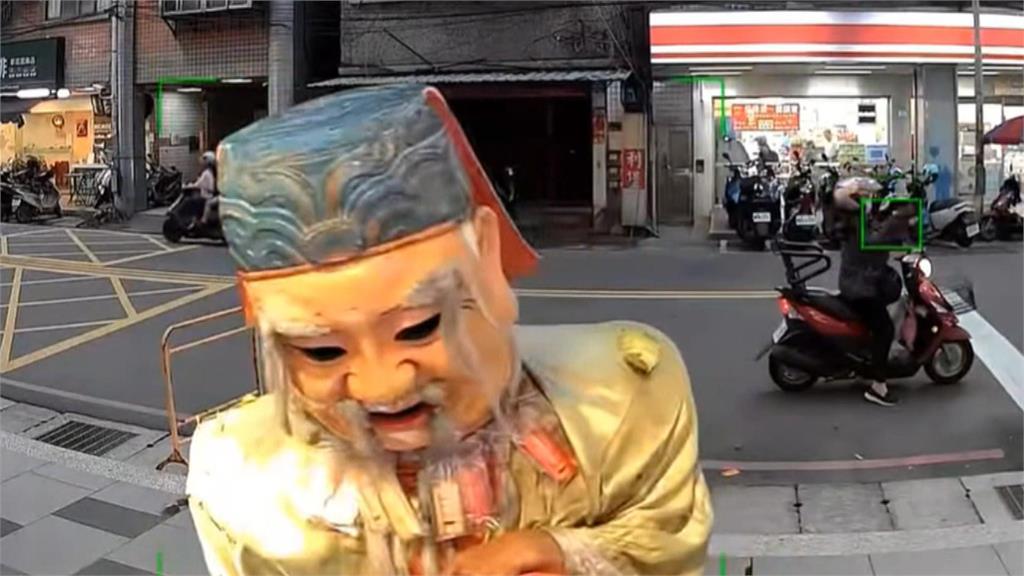 不給錢就搗蛋! 扮神沿路要錢 討不成猛搖鈴喧鬧