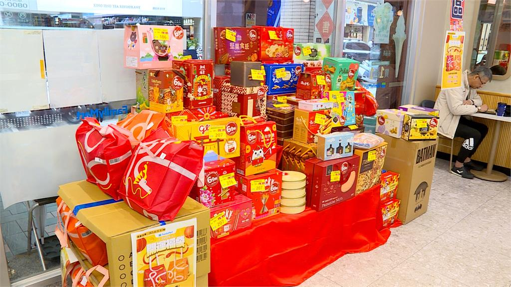 超商成堆禮盒真的有人買？網點名「這人格」是購買主力…全場秒懂笑出聲