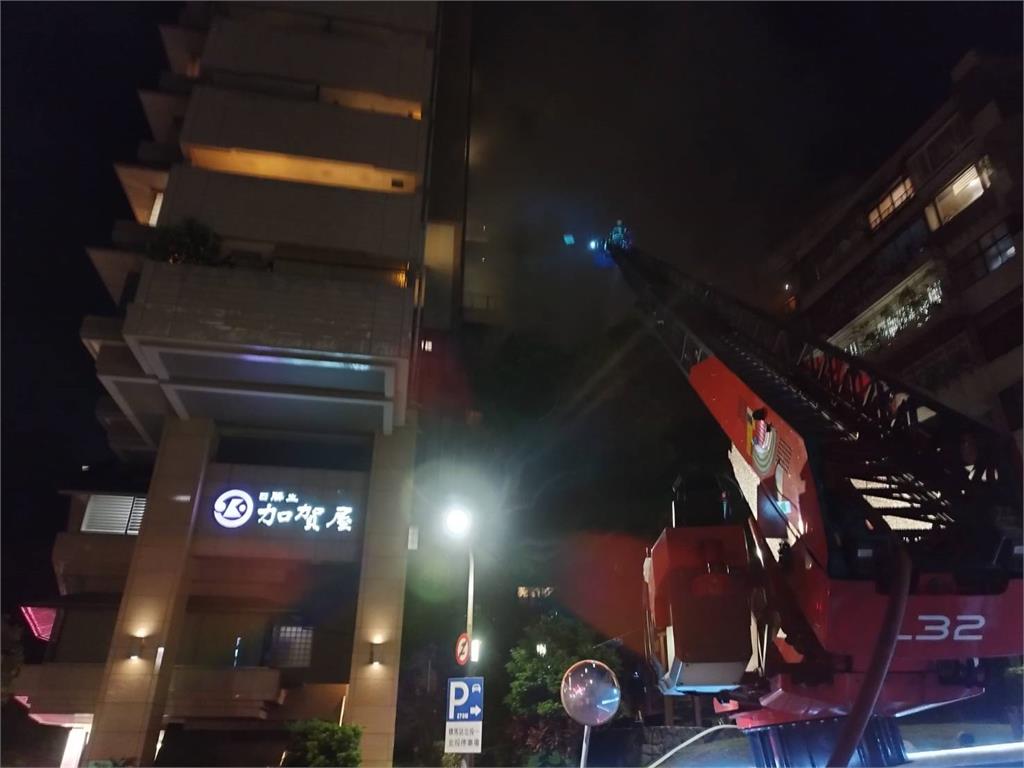 快新聞/北投5星飯店「加賀屋」旁民宅烈焰沖天 驚悚影像曝光