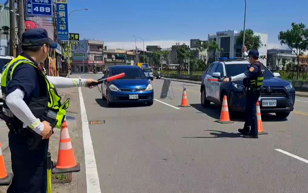 桃園八德轎車逆向撞2機車造成1死1傷 酒駕肇逃駕駛身分曝光