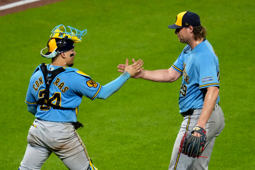 MLB(影)／香檳才喝完隔天照贏！釀酒人95勝傲視大聯盟　隊史紀錄近在眼前