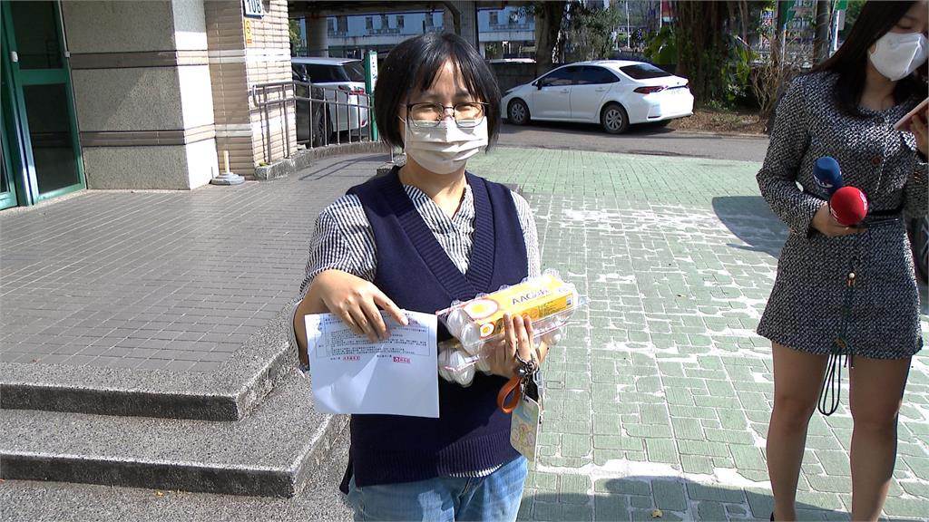 女買2盒蛋不到5分鐘就不見 偷蛋賊火速被捕