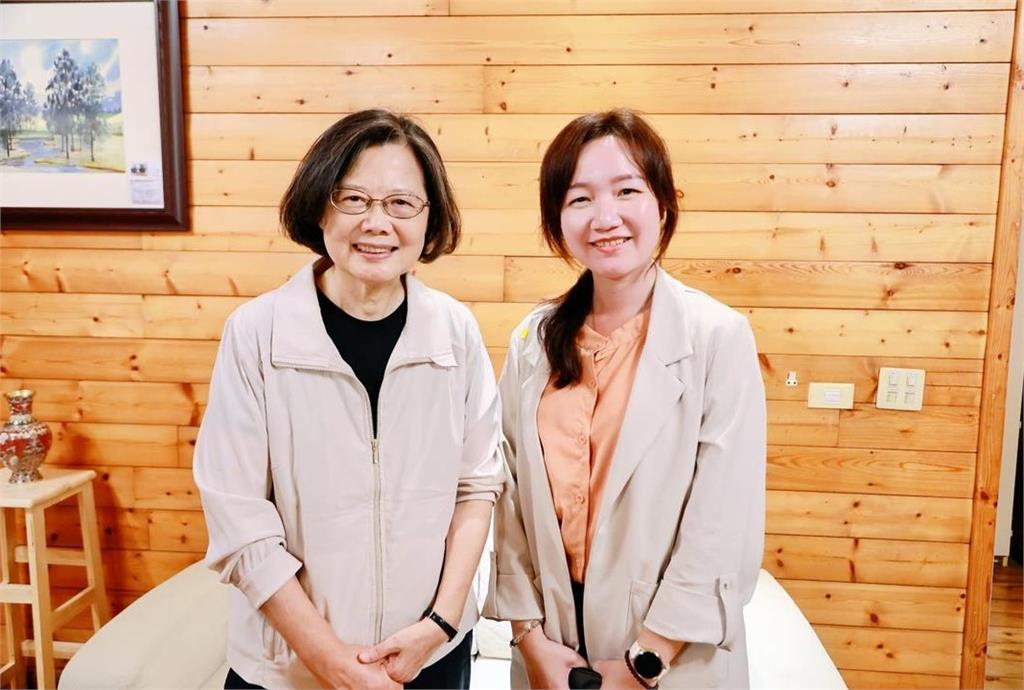 快新聞／綠營布局將成型！「白袍醫生」力挺「美女刺客」　自曝為這事狂瘦8公斤