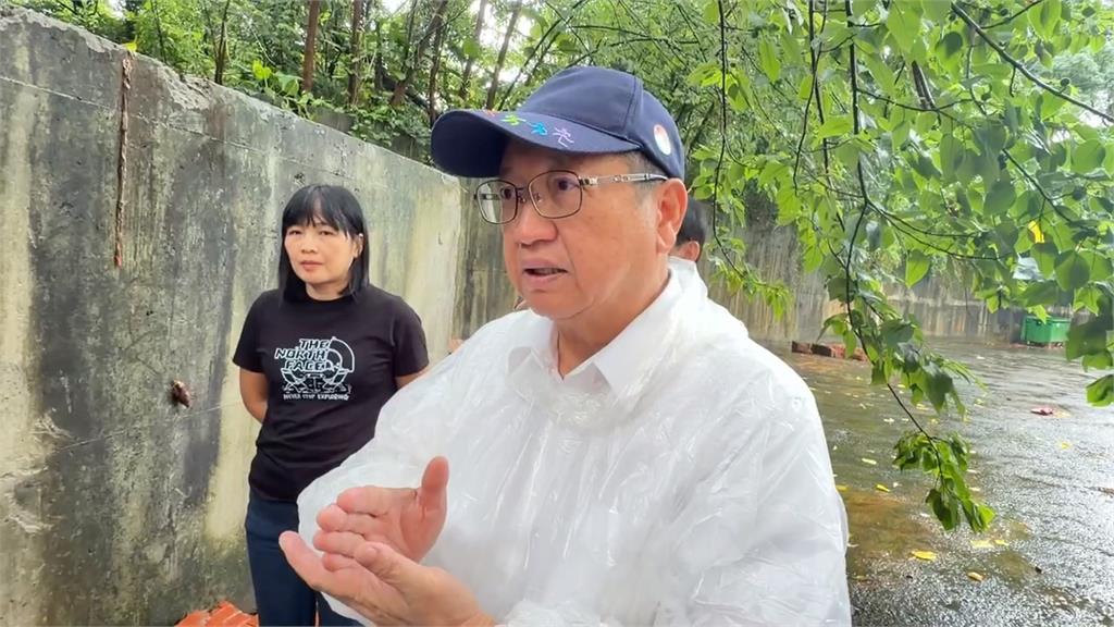 竹縣停班課挨轟慢半拍　楊文科好委屈又甩鍋？