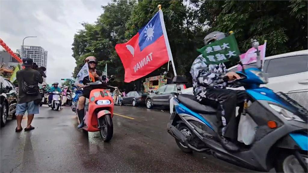 王義川回「老巢」車隊掃街　數百民眾騎車響應大罷免