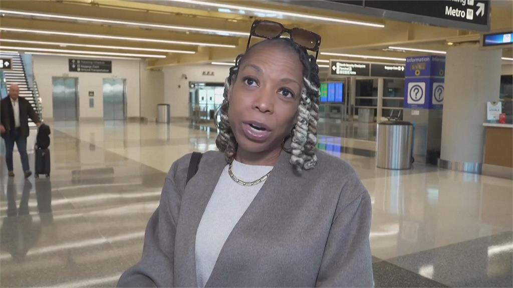 美國政府停擺43天落幕 公務員開心返工 航班仍受影響