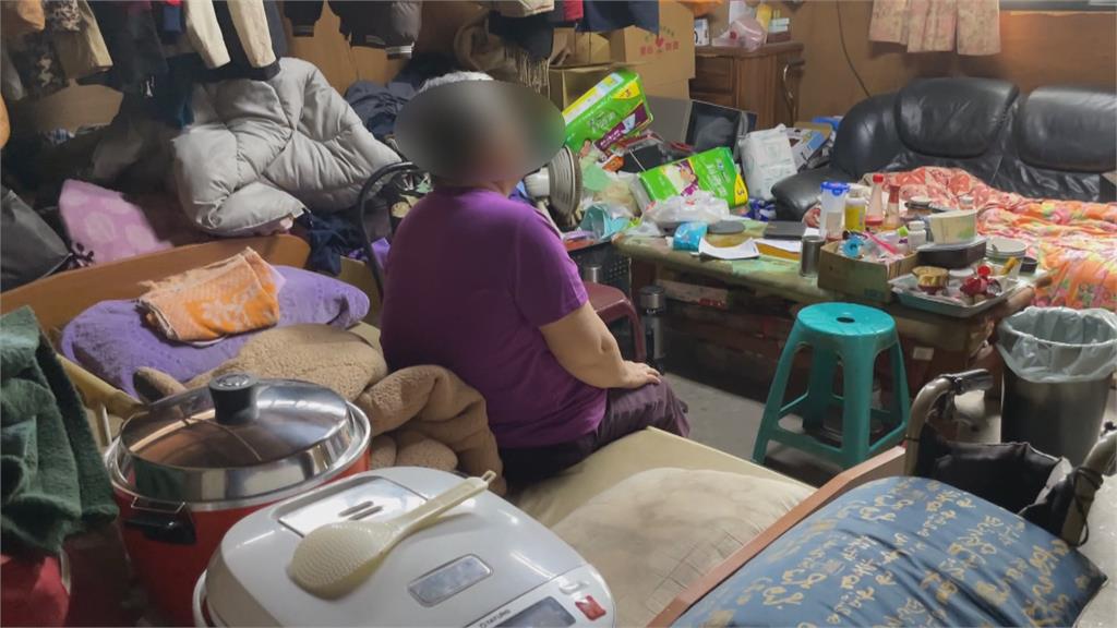 一家三口住板模木屋　女屋主糖尿病截肢又失明