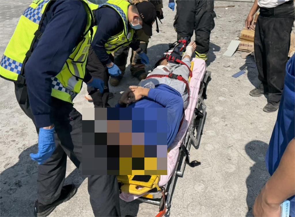 快新聞／嘉義水上工地驚傳「鷹架倒塌」！4人骨折、1人身體疼痛　緊急送醫