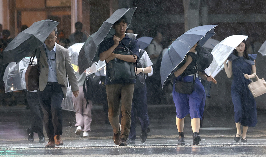 遊日注意！「鴛鴦」颱風挾豪雨襲日　關東地區嚴防致災性風雨