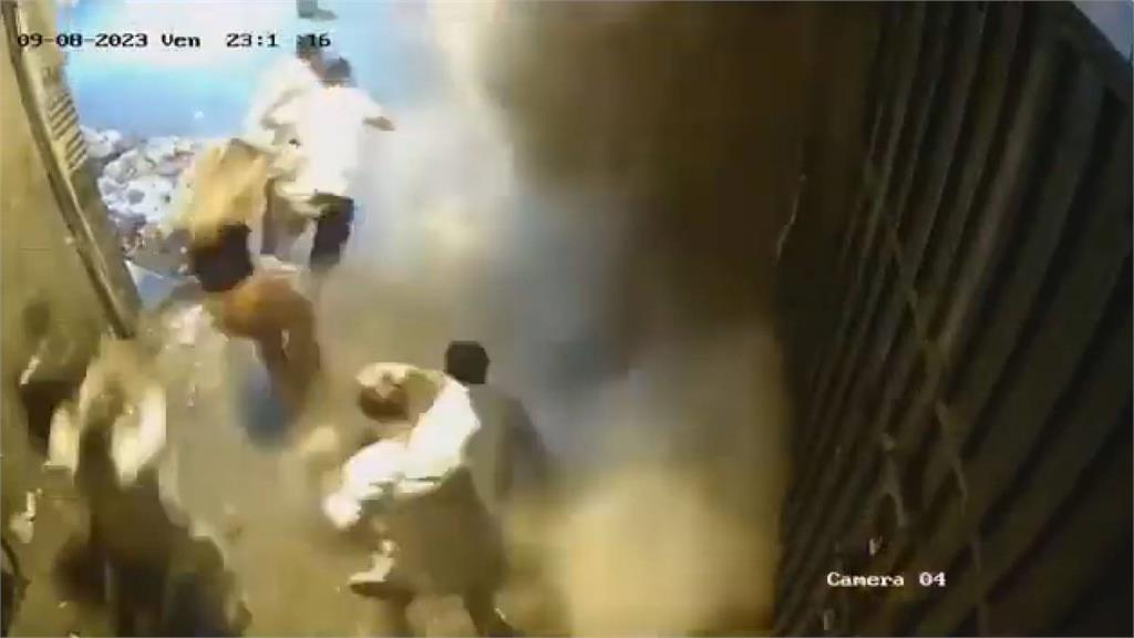 樓房倒塌瞬間曝光！摩洛哥6.8強震災情慘重　「120年來最大」釀百死