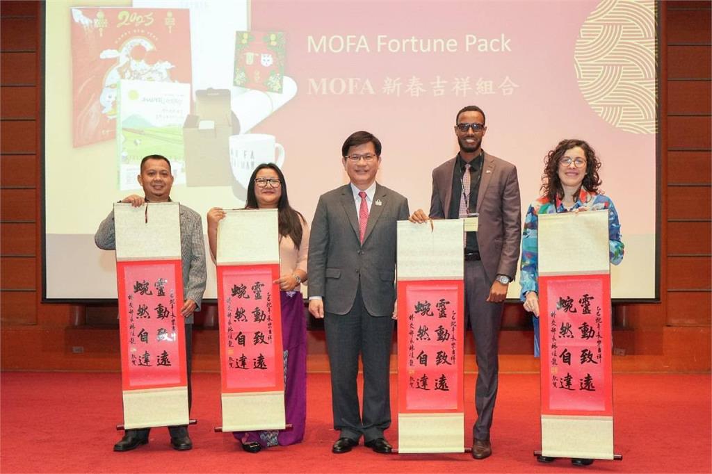 快新聞/歡迎台灣獎助金學人 林佳龍:盼國際學術交流讓世界走進台灣