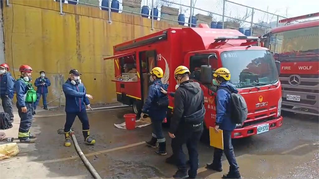 桃園消防局獲贈「後勤照護車」功能如露營車 飲食、如廁、休息安全方便
