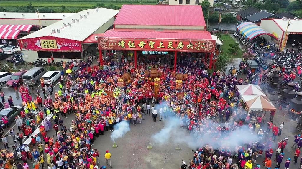 雲林六房媽搬新家！　土庫新紅壇上梁張麗善任扶梁官