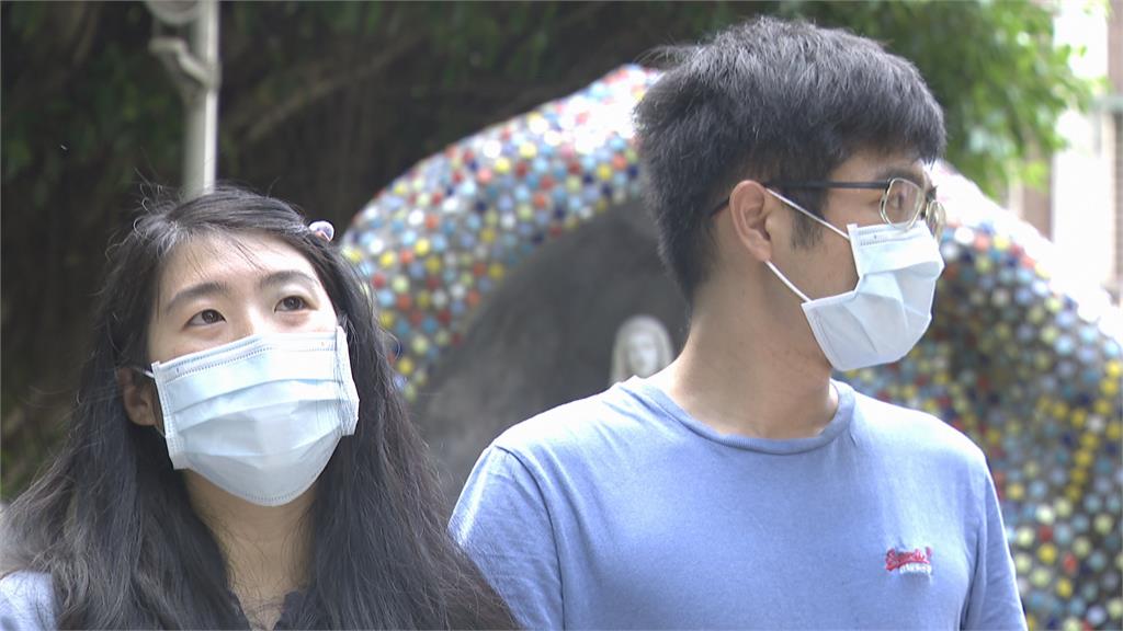 婦確診痊癒車上順利產子 全靠孩子爸接生