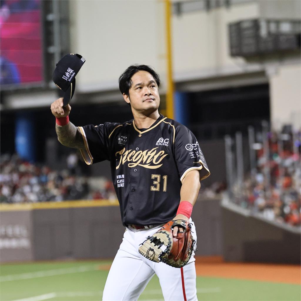 中職/史上最高價!林智勝引退賽實戰球衣「51萬1千元成交」:完美結尾、謝謝球迷