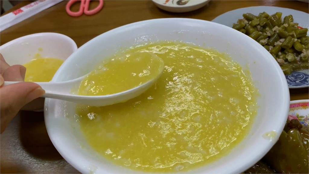 台灣趴趴走/高雄海軍眷村外省美味 特製鐵片刀削麵 美味北方餡餅粥!