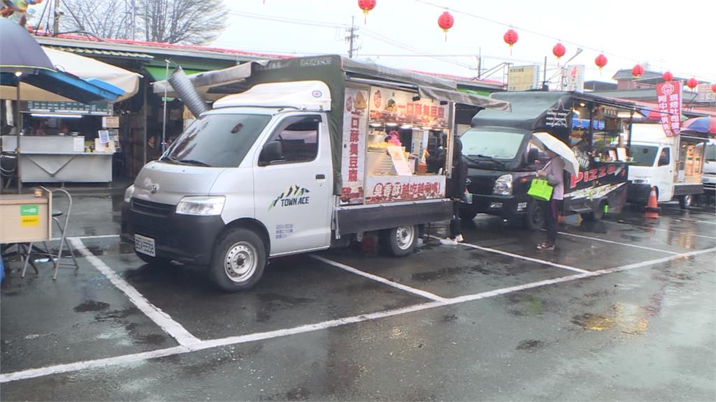 彰化埤頭起源一口酥臭豆腐！　三角造型外酥內嫩