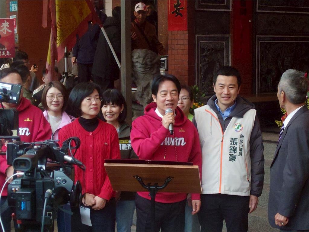 賴清德新春萬里祈福與王義川互動成焦點 肯定蔡美華接棒議員