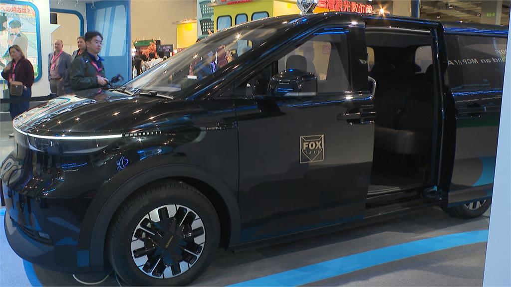 亞洲最大智慧城市展登場　「醫療機器人」送物品還能衛教說明